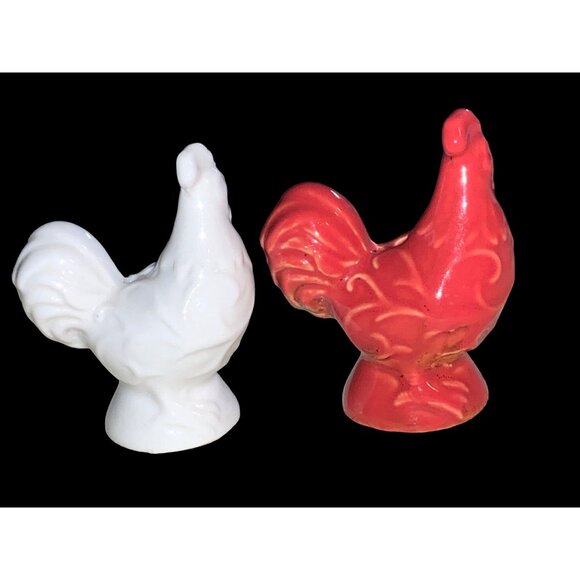 Small Mini Chicken Rooster Salt and Pepper Shaker Set - Picture 3 of 10